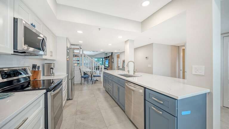 Beautifully Appointed with Stainless appliances