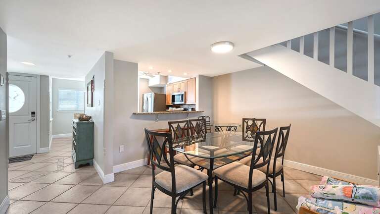 Dining Area for 6 with Pass-Through from Kitchen