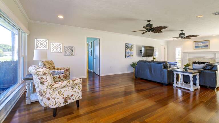 Lots of Comfortable Seating