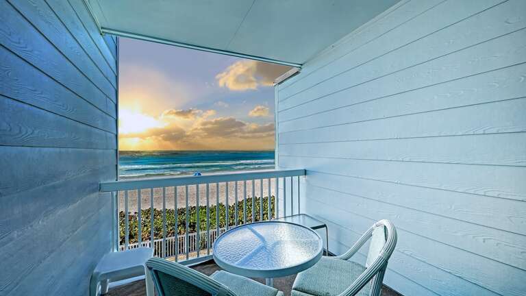 Watch sunset from th ebalcony