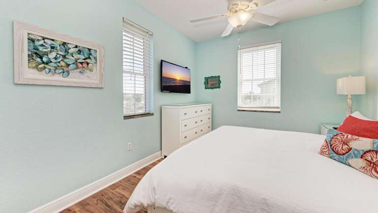 Bedroom 3 with King Bed