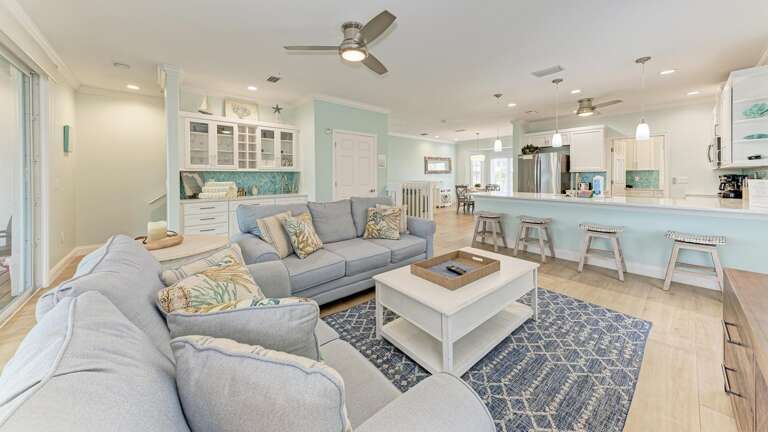 Great Gathering Space with Plenty of Comfortable Seating
