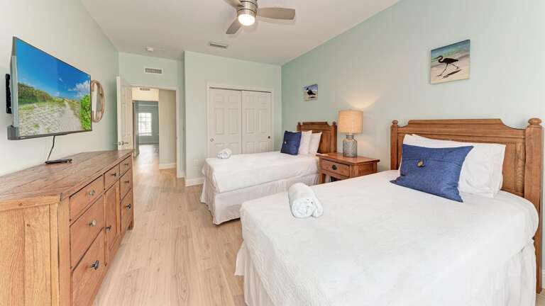 Twin Beds and Private TV
