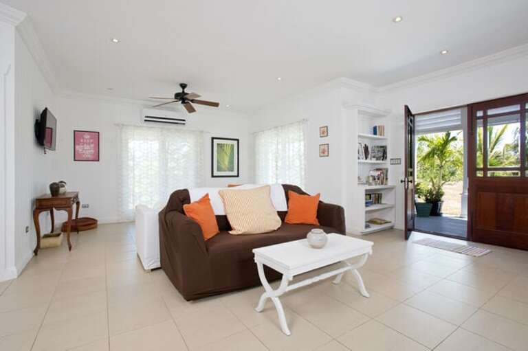 Living Area Living Area