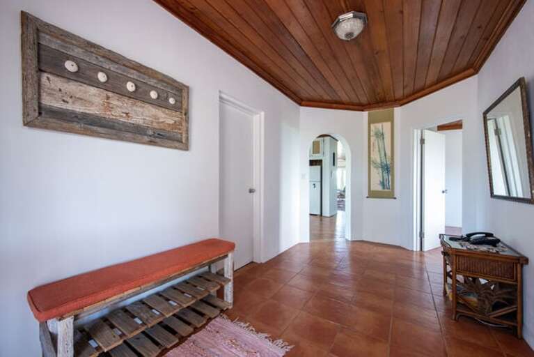 Elegant entrance hall Elegant entrance hall