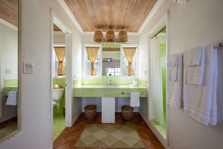 Green Building bath with walk-in shower.