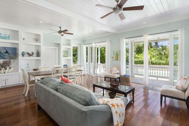 Great room overlooking the pool Great room overlooking the pool