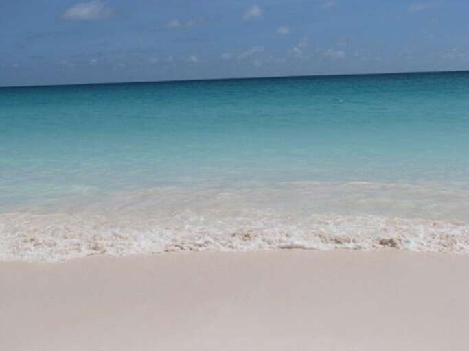 French Leave Beach, and 12 minute walk or 1 minute drive from the house. French Leave Beach, and 12 minute walk or 1 minute drive from the house.