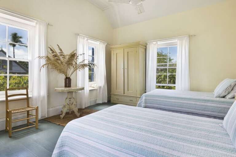 Twin Bedroom Twin Bedroom