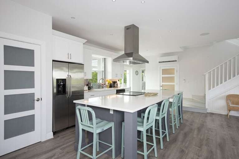 Newly renovated fully equipped kitchen