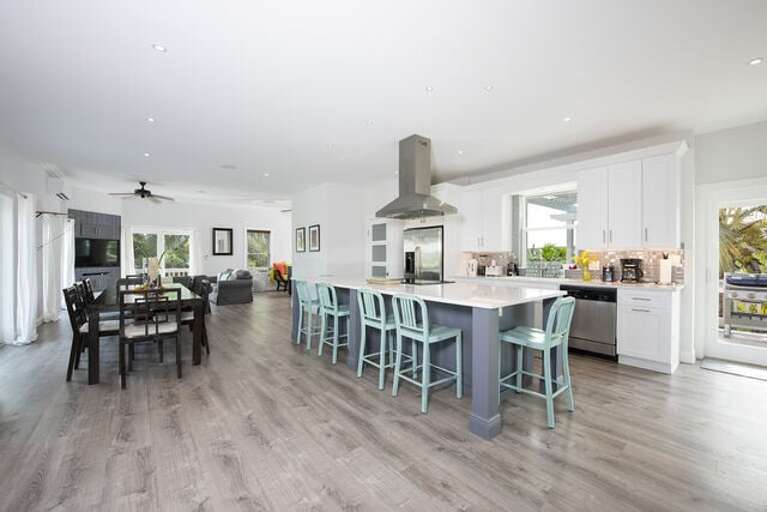 Salty Dolphin's spacious, newly renovated kitchen/living/dining/bar area