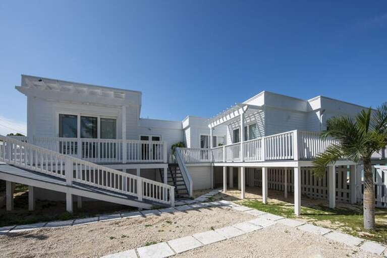 The Caribbean SandCastle has a spacious interior plus extensive wrap-around decks and outside space The Caribbean SandCastle has a spacious interior plus extensive wrap-around decks and outside space