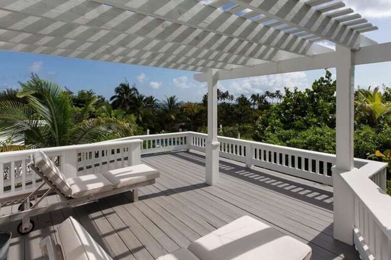 Beach Cottage deck