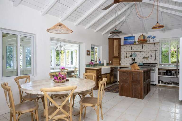 Open concept kitchen and dining area.