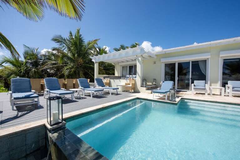 Heated beachfront infinity pool!