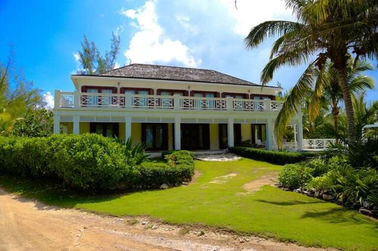 Alfred House Facade from Beach.