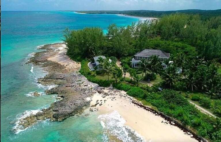 Alfred House is located on a point between two beaches.  The deserted northen end of world-famous