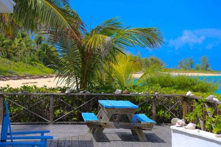 Guest Cottage Side Deck, Dine Al Fresco.