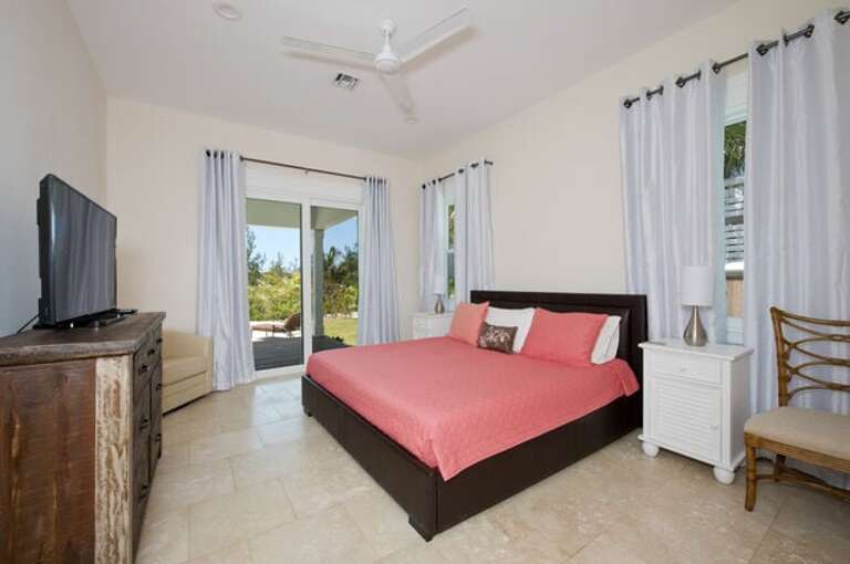 Guest bedroom Guest bedroom