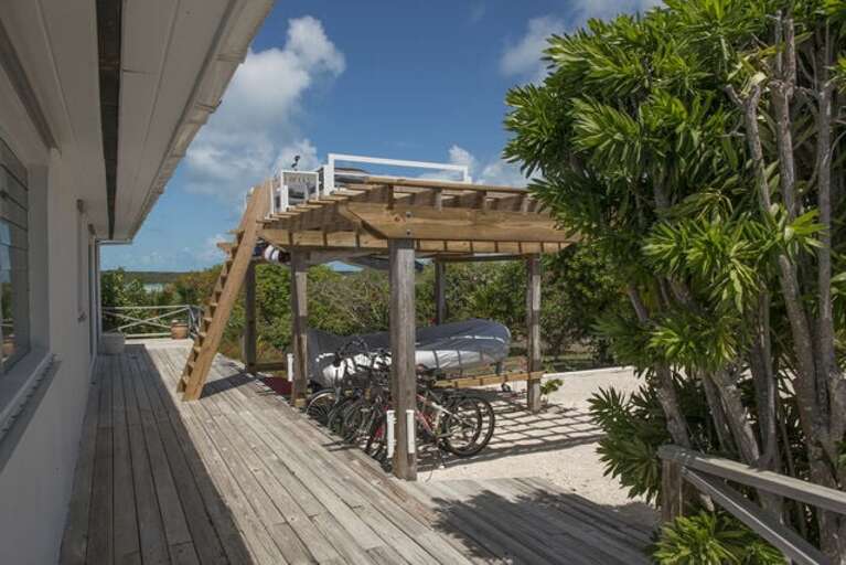 Raised deck with amazing ocean views