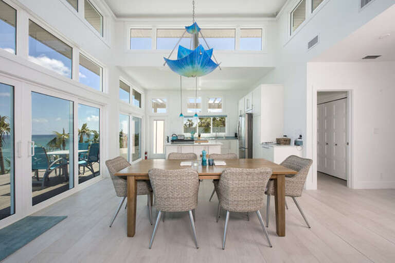 Dining Area looking in towards the fully equipped kitchen