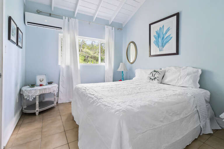 4th Bedroom - King size bed.