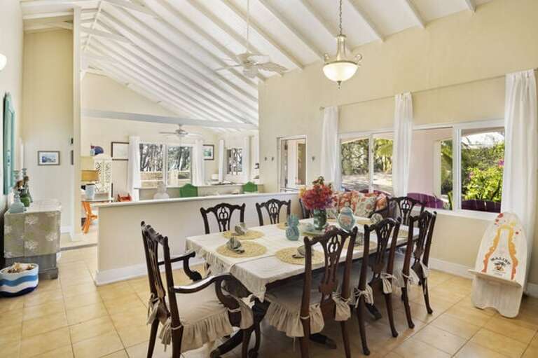 Dining area, seating for 8.