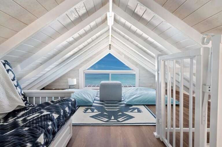 Sleeping loft 1 with ocean view.