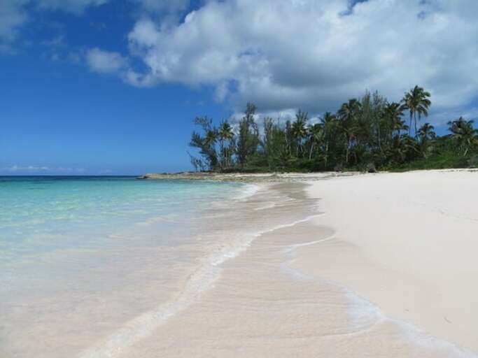 Soft sand between your toes walking south from Cayo Loco! Soft sand between your toes walking south from Cayo Loco!