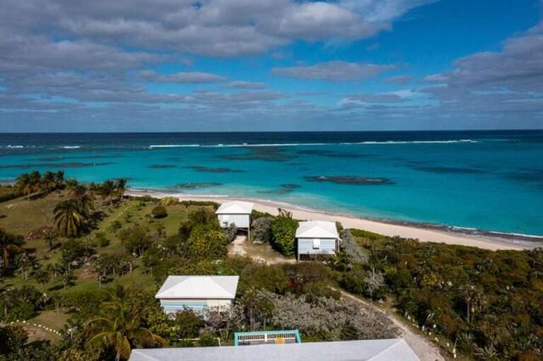 Stunning beachfront directly on the Atlantic Ocean Stunning beachfront directly on the Atlantic Ocean