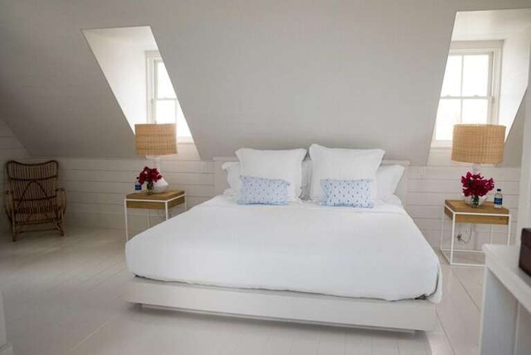 "Conch Pearl" - King BedRoom.