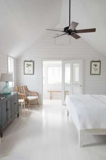 "Conch Shell (main house)" King Bedroom.