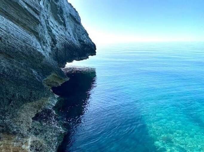 Excellent snorkeling along the cliffs