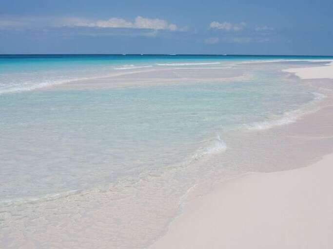 Club Med Beach (aka French Leave Beach, shallow and protected by reefs, 50 paces from the cottage.