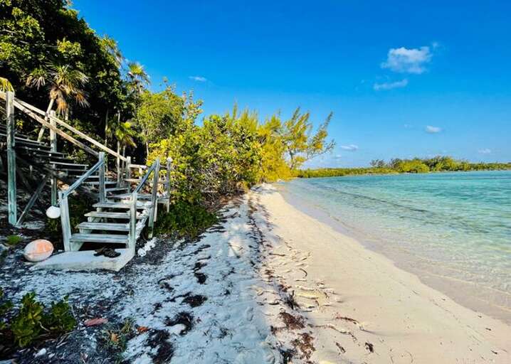 Halcyon looks out over Savannah Sound with sweeping views
