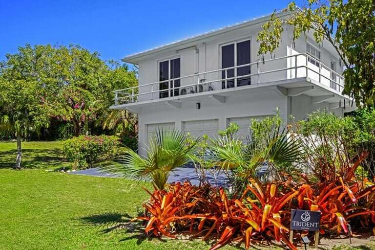 Trident Estate's 2-bedroom, 2-bath guest house.