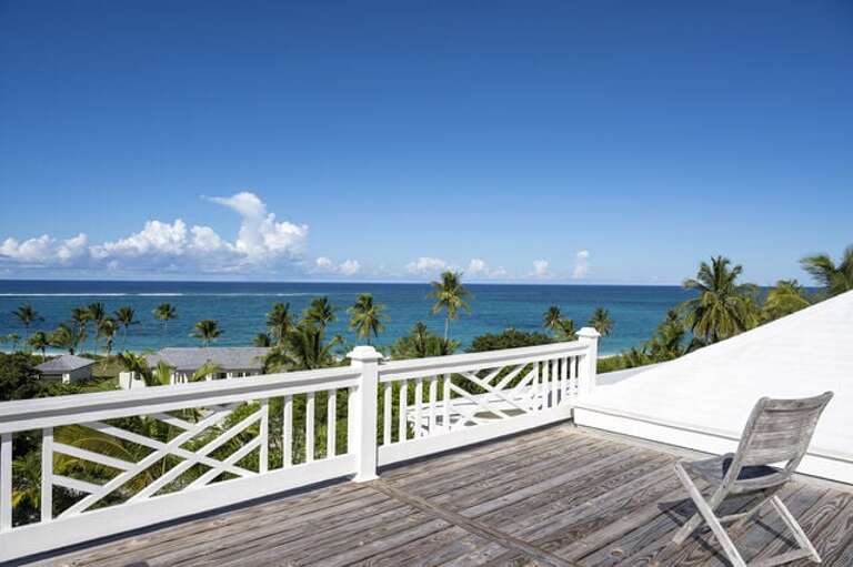 Hearts Ease enjoys spectacular 50-mile, 180-degree views of the beach and ocean below. Hearts Ease enjoys spectacular 50-mile, 180-degree views of the beach and ocean below.