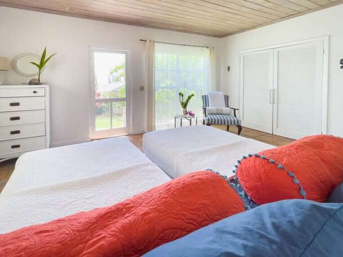 Guest bedroom 2- This room has 2 single beds that can be converted to a king, a closet and a dresser.