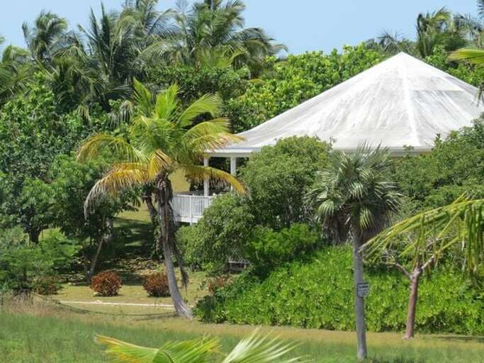 Amazing Tropical Location on Old Banks Road