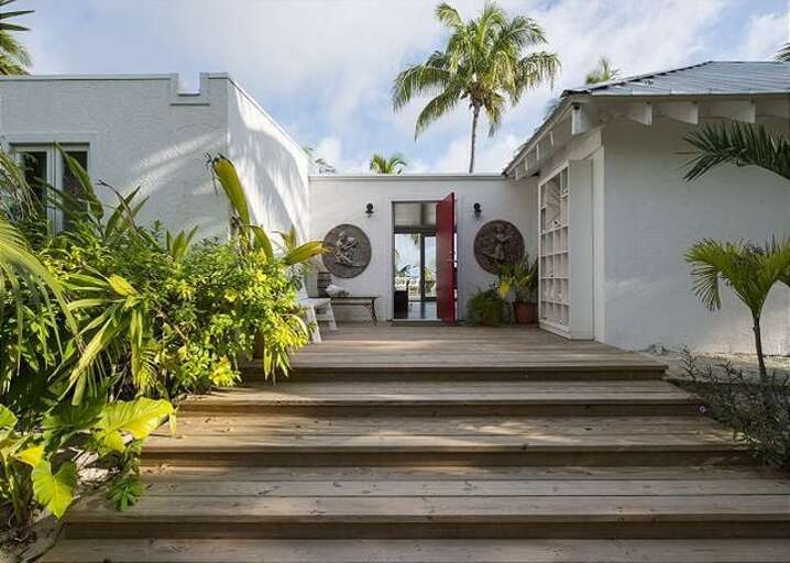 Front entrance to the Beach House