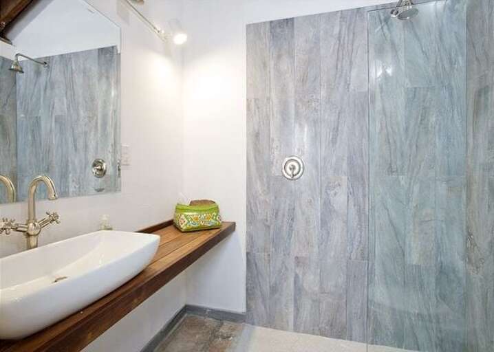 Full bath number two