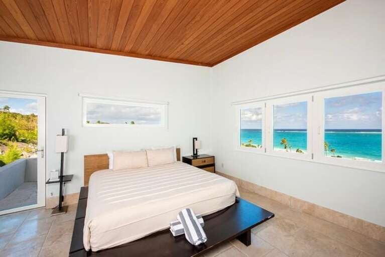 Every bedroom has total privacy, with en-suite baths and well separated entrances.