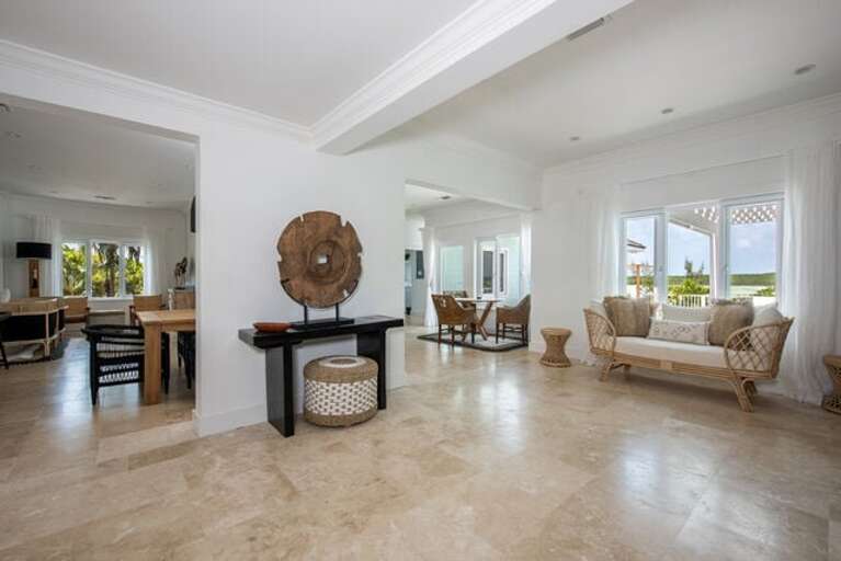 To the left, discover our inviting great room.