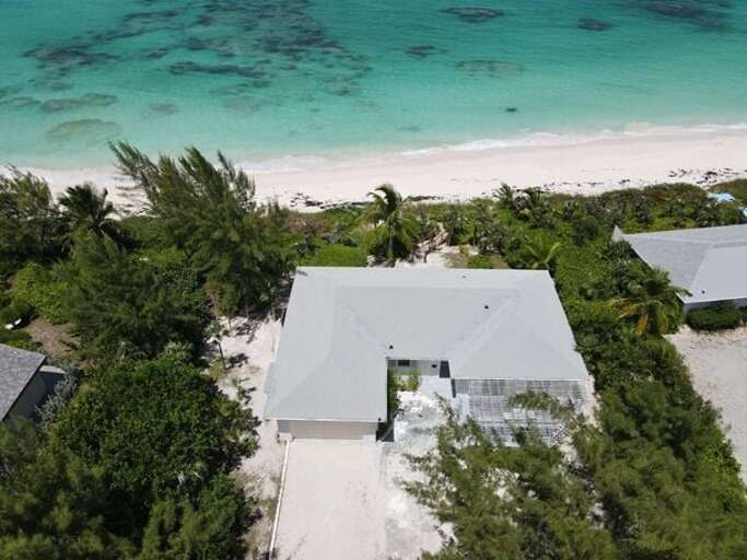 Newly Remodeled Beachfront House on Pink-Sand Double Bay Beach. Newly Remodeled Beachfront House on Pink-Sand Double Bay Beach.