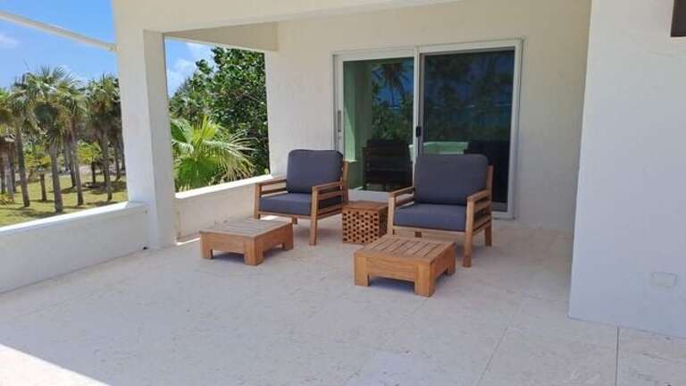 Bedroom patio with private seating
