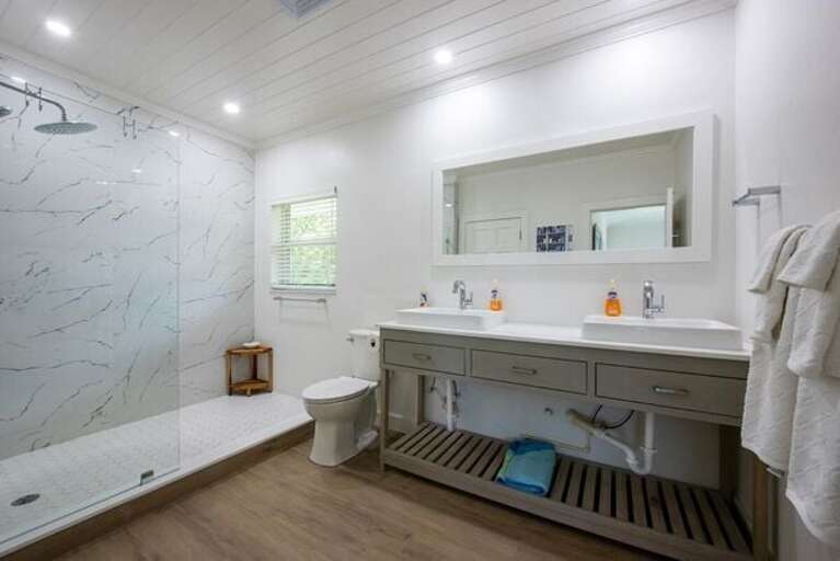 Master bath with walk in shower