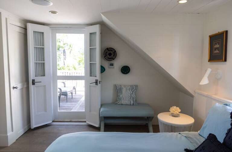 Second upstairs bedroom.