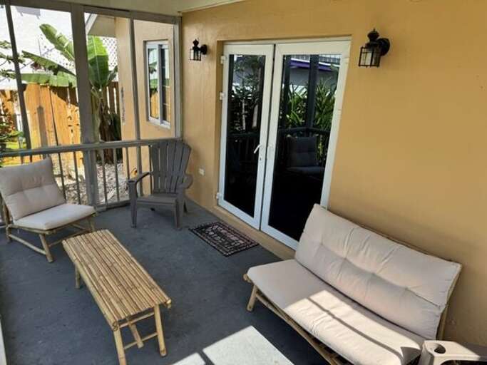 Plenty of outdoor seating.