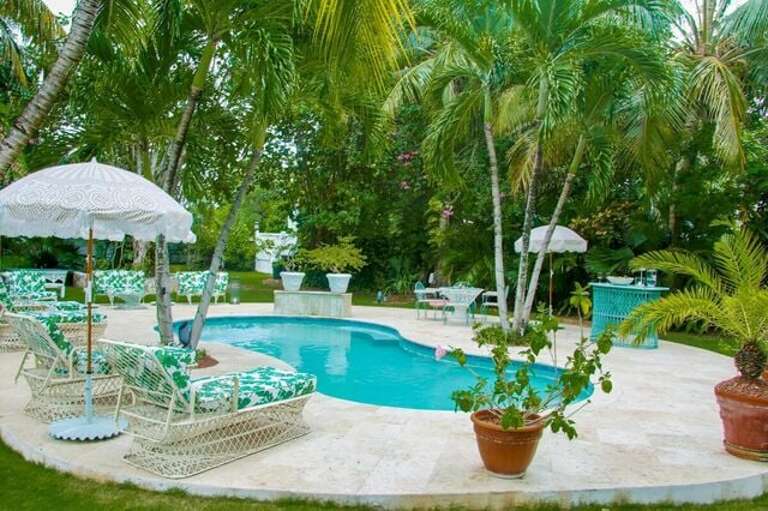 Our heated pool, equipped with pool loungers, umbrellas, pool floats, lounge seating, dining table, outdoor bar, and a sonos sound system. Our heated pool, equipped with pool loungers, umbrellas, pool floats, lounge seating, dining table, outdoor bar, and a sonos sound system.