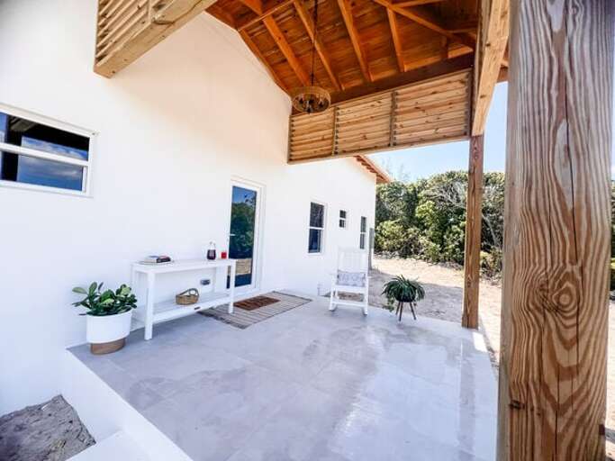 Entryway to Paradise Cove